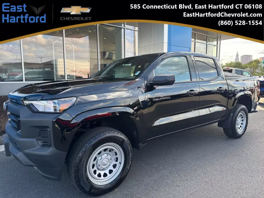 2025 Chevrolet Colorado LT photo 1