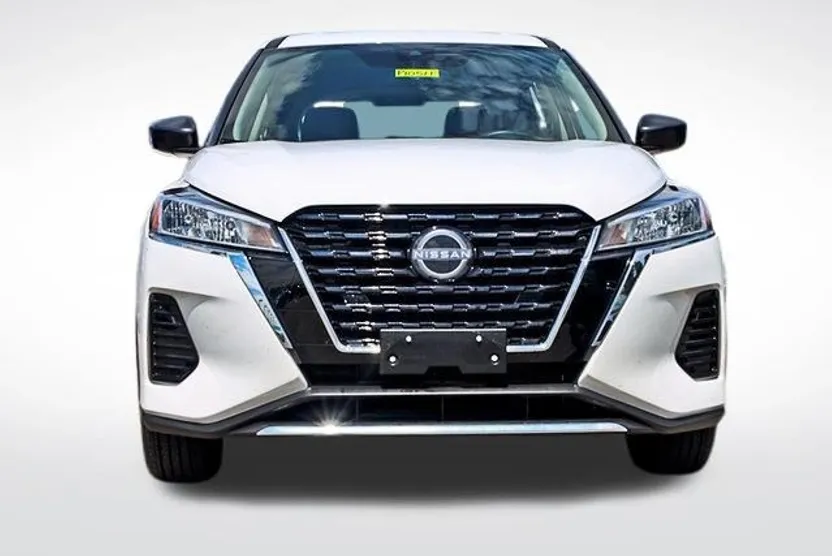 2024 Nissan Kicks S photo 1