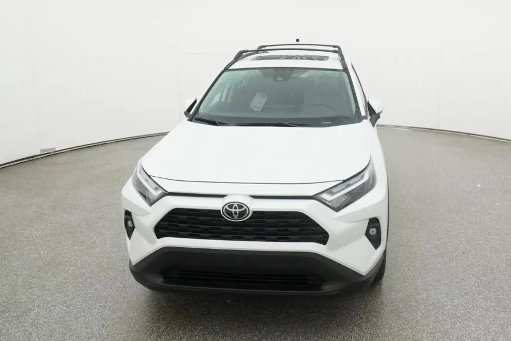 2025 Toyota RAV4 XLE Premium photo 1