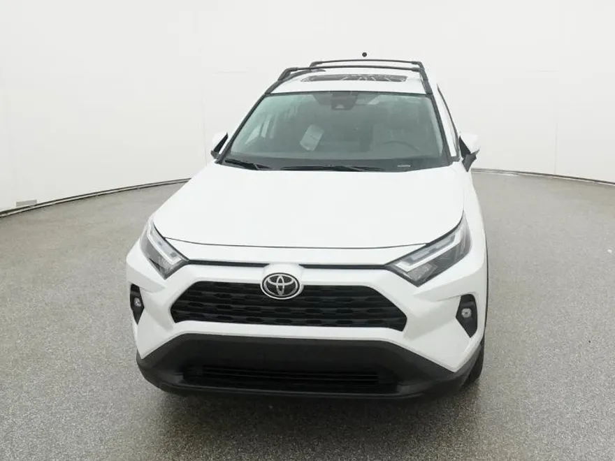 2025 Toyota RAV4 XLE Premium photo 1