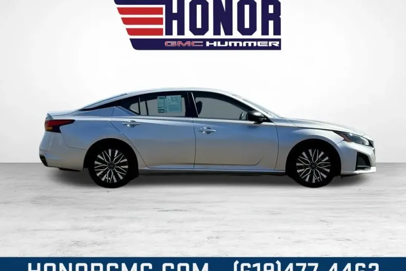 2024 Nissan Altima SV photo 1