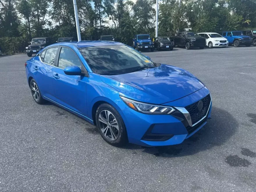 2022 Nissan Sentra SV photo 1