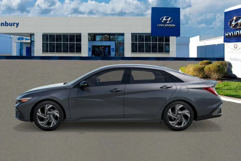 2025 Hyundai Elantra SEL Sport photo 1