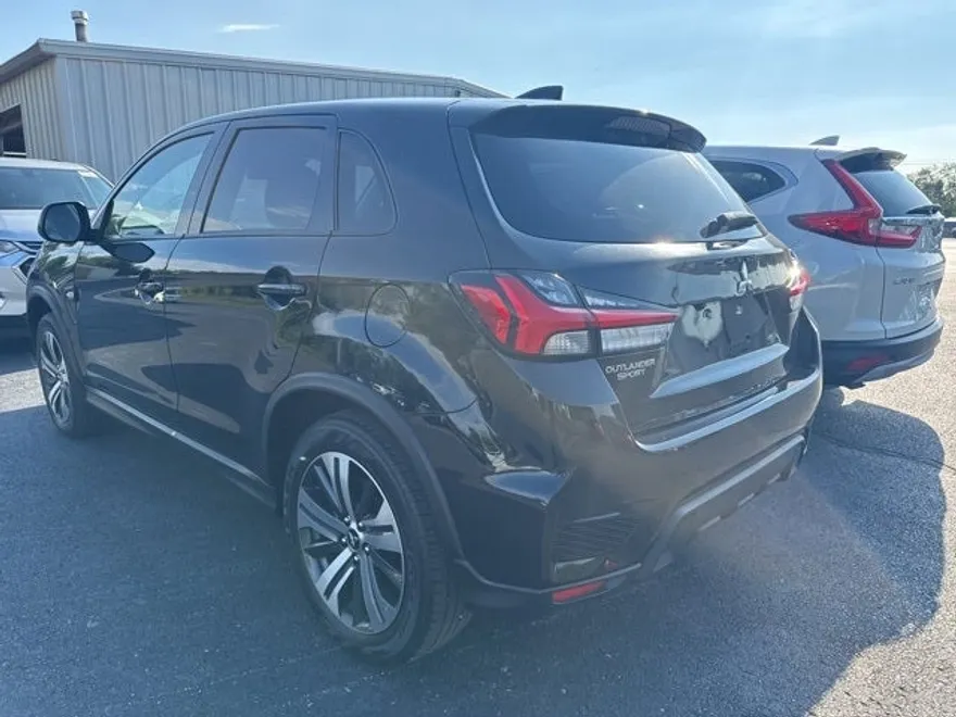 2023 Mitsubishi Outlander Sport ES LE SE photo 1