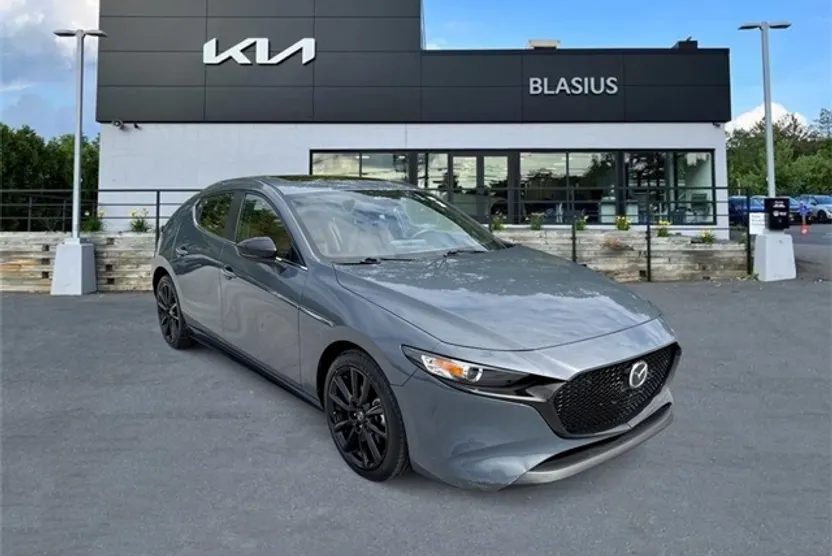 2024 Mazda Mazda3 2.5 s Carbon photo 1