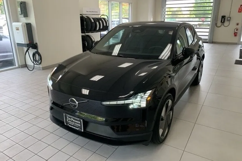 2025 Volvo EX30 Ultra photo 1