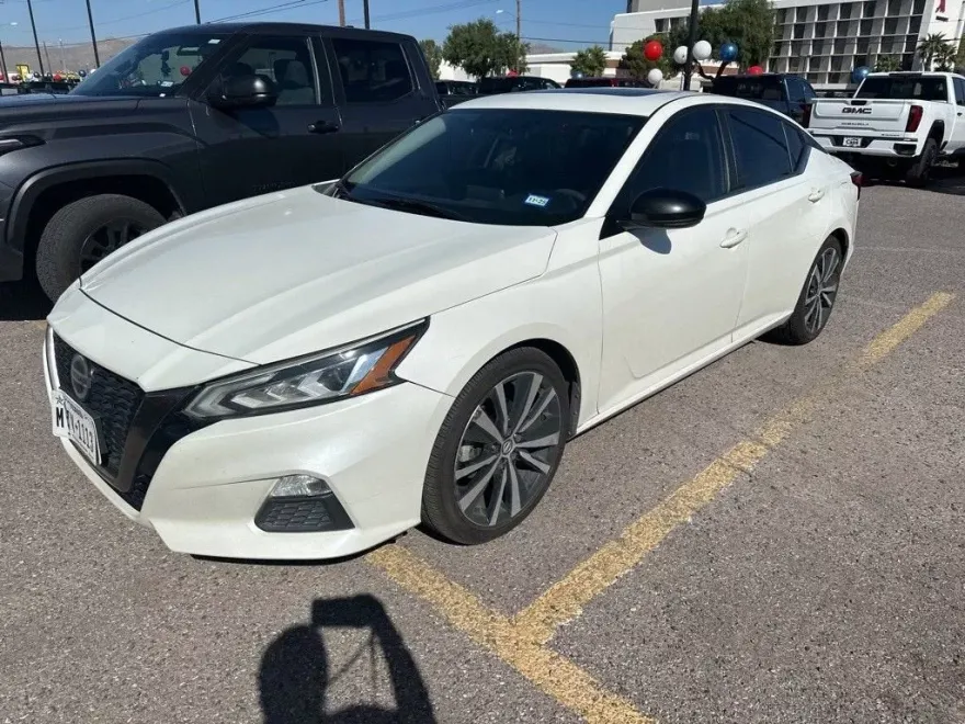 2019 Nissan Altima 2.5 SR photo 1