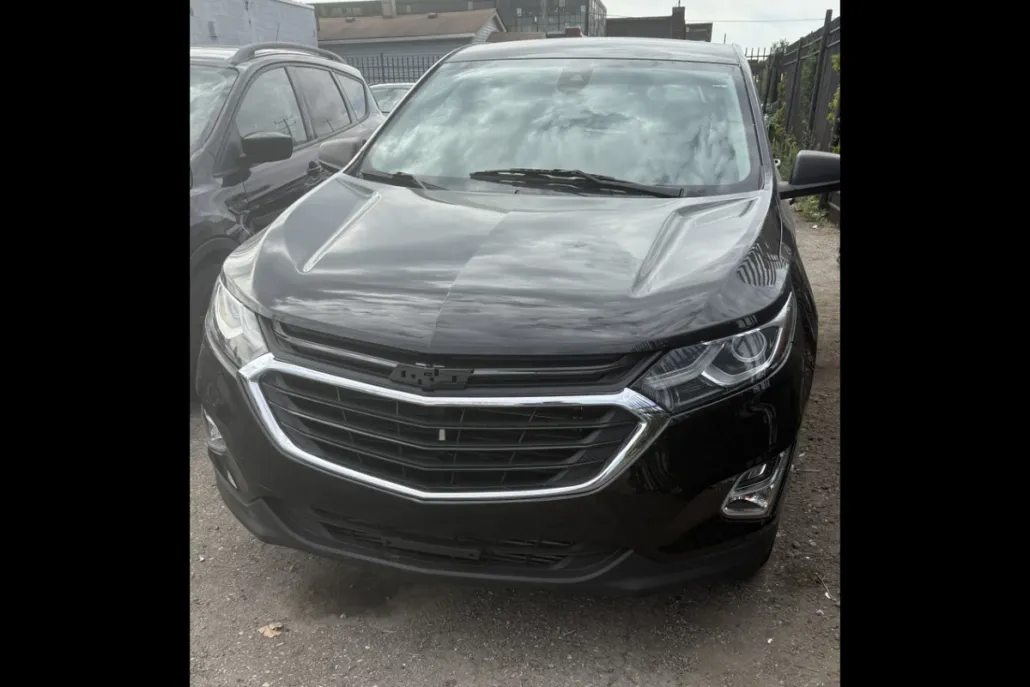 2021 Chevrolet Equinox LS photo 1