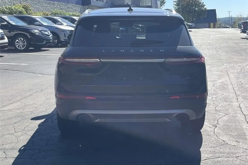 2022 Lincoln Corsair Standard photo 1