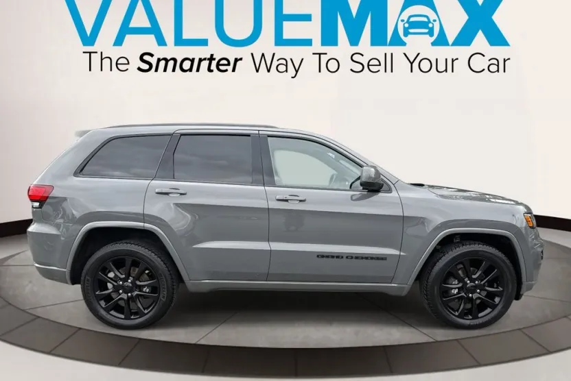 2019 Jeep Grand Cherokee Altitude photo 1