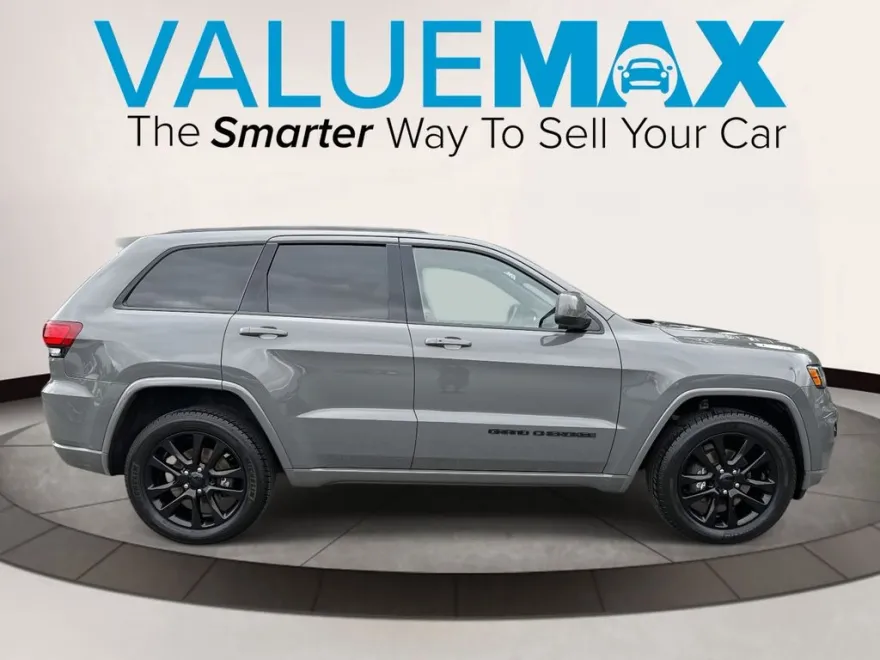 2019 Jeep Grand Cherokee Altitude photo 1