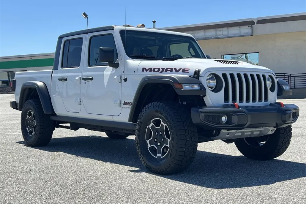 2023 Jeep Gladiator Mojave photo 1