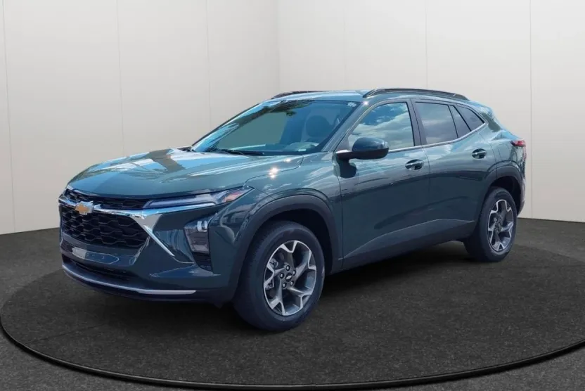 2026 Chevrolet Trax LT photo 1