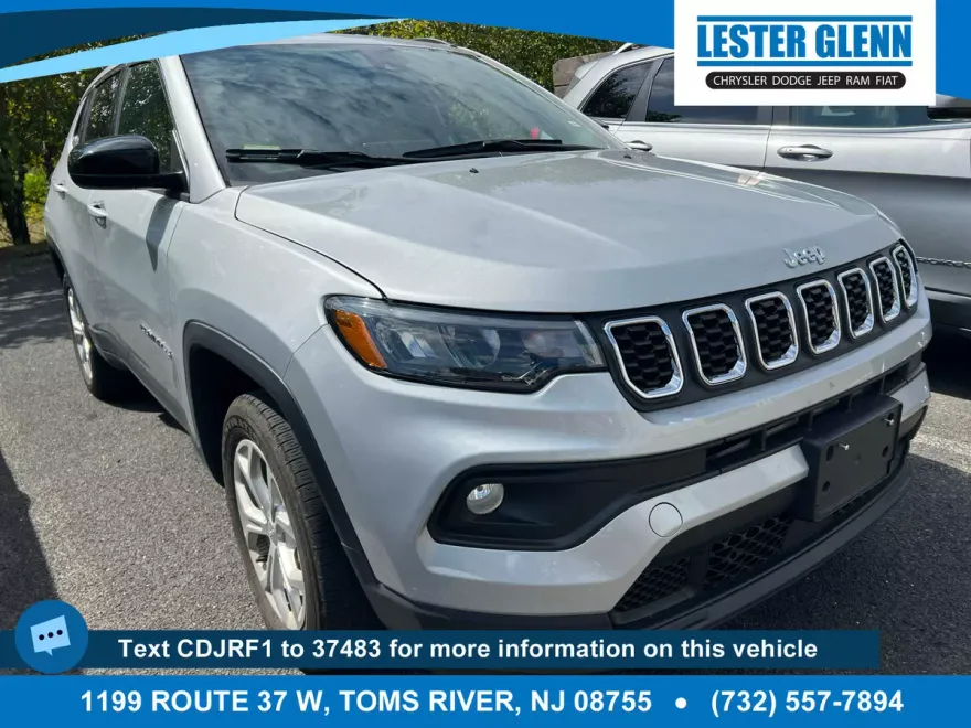 2024 Jeep Compass Latitude photo 1