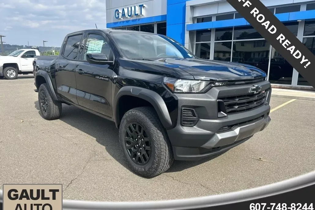 2026 Chevrolet Colorado Trail Boss photo 1