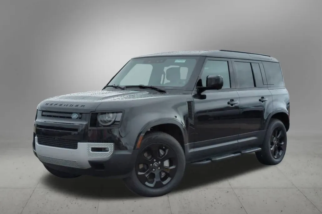 2025 Land Rover Defender 110 S photo 1