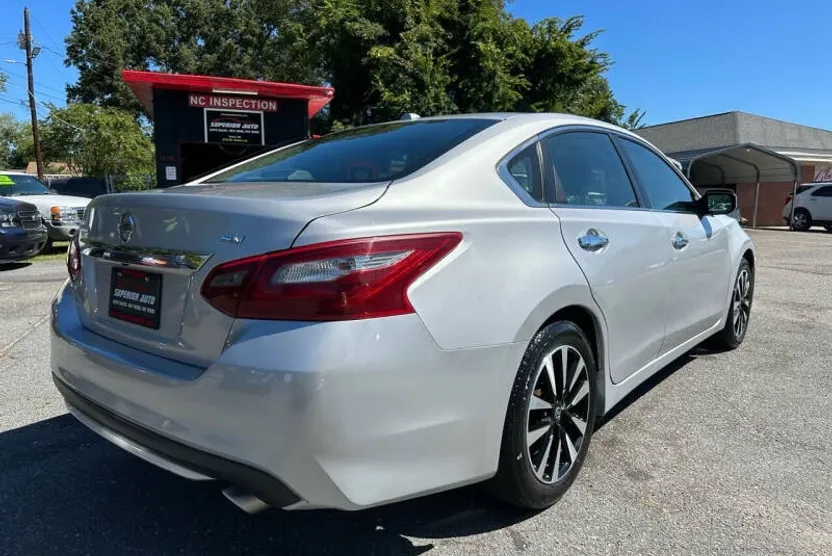 2018 Nissan Altima 2.5 SV photo 1