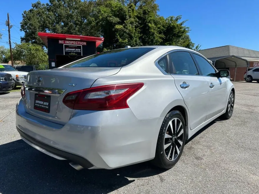 2018 Nissan Altima 2.5 SV photo 1