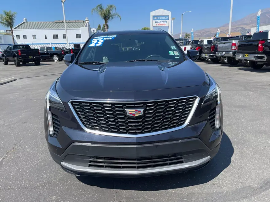 2023 Cadillac XT4 Premium Luxury photo 1
