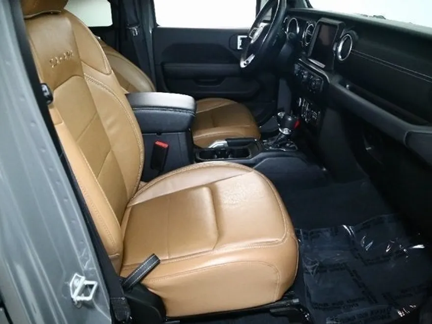 2022 Jeep Wrangler Unlimited Sahara High Altitude 4xe photo 32