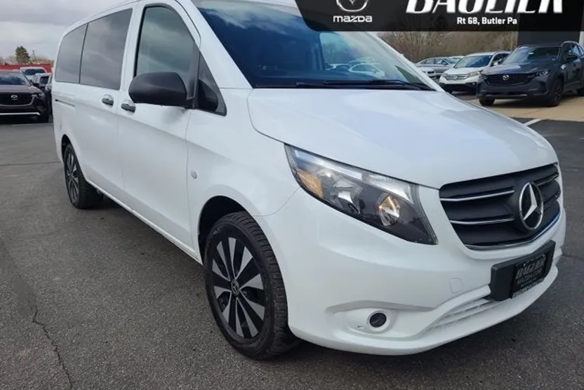 2022 Mercedes Benz Metris Passenger Van photo 1