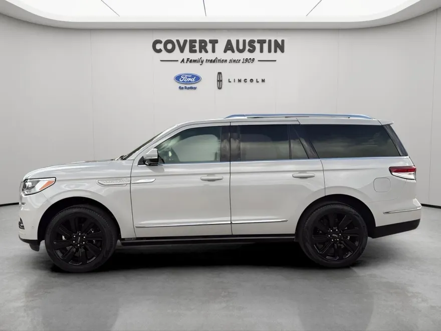 2022 Lincoln Navigator Reserve photo 1