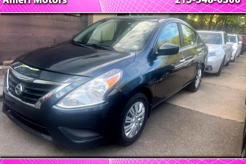 2017 Nissan Versa Sedan SV photo 1