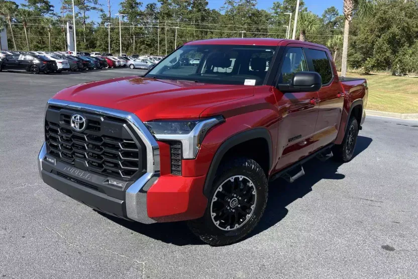 2024 Toyota Tundra SR5 CrewMax photo 1