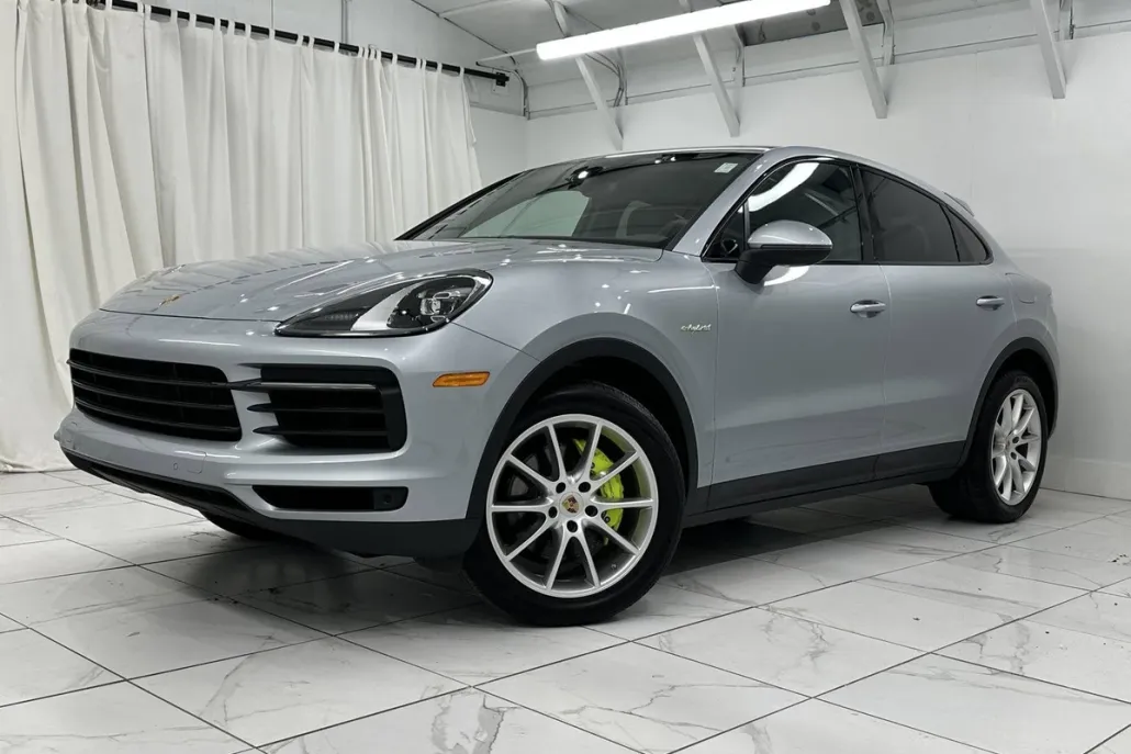 2021 Porsche Cayenne E-Hybrid Coupe photo 1