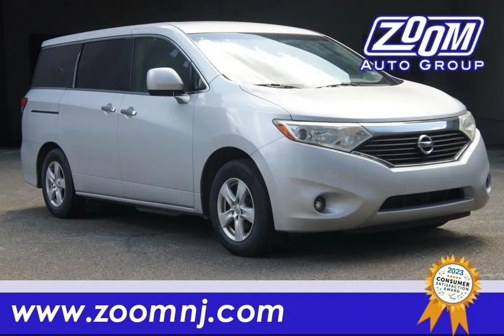 2011 Nissan Quest SV photo 1