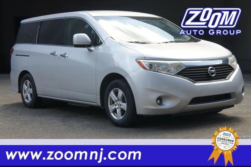 2011 Nissan Quest SV photo 1