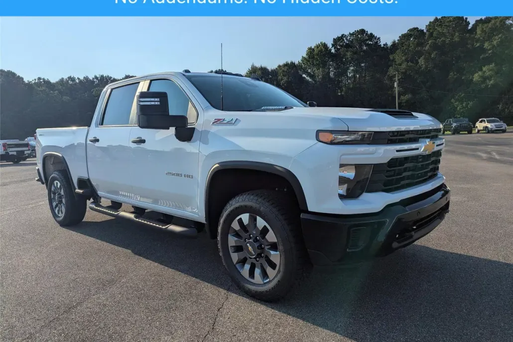 2025 Chevrolet Silverado 2500HD Custom photo 1