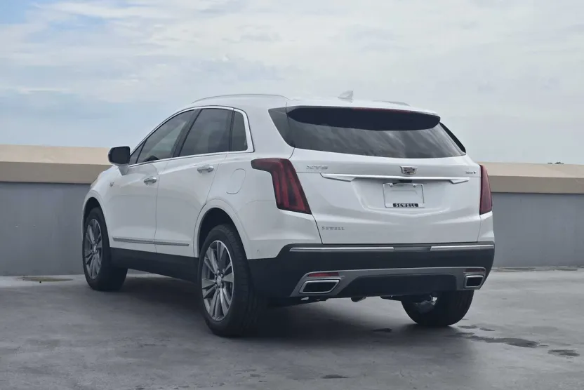 2025 Cadillac XT5 Premium Luxury photo 1