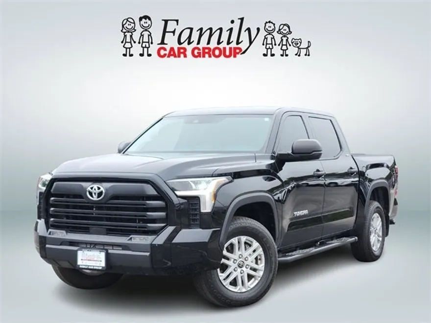2024 Toyota Tundra SR5 photo 1