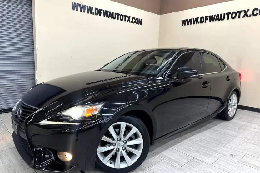 2014 Lexus IS 250 photo 1