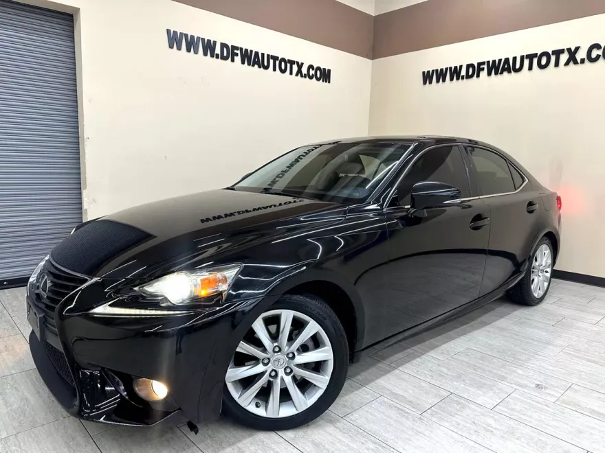 2014 Lexus IS 250 photo 1