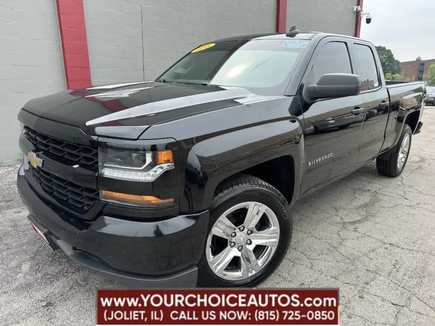 2018 Chevrolet Silverado 1500 Custom photo 1