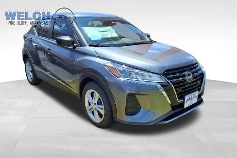 2025 Nissan Kicks Play S photo 1
