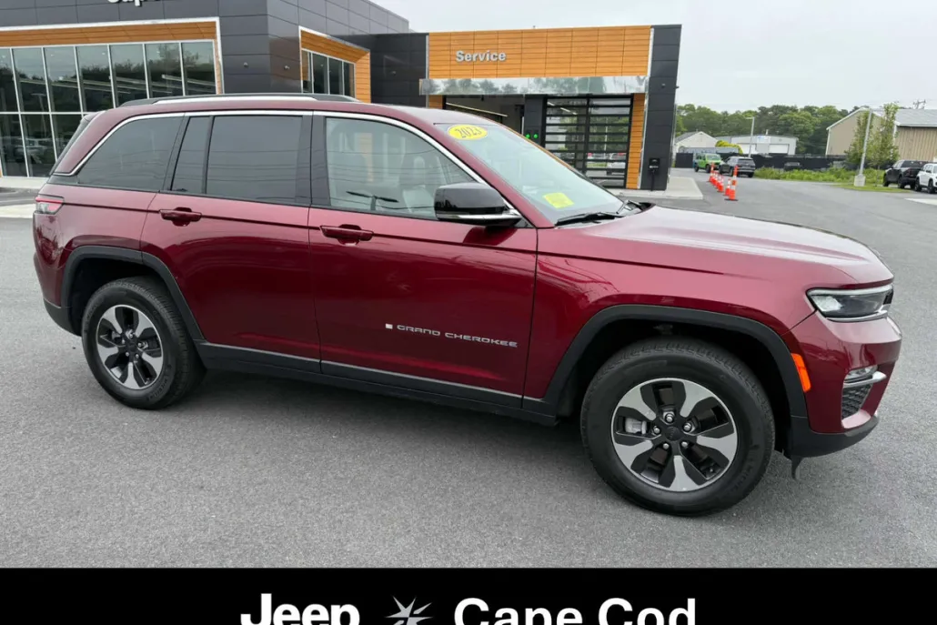 2023 Jeep Cherokee 4xe Base photo 1