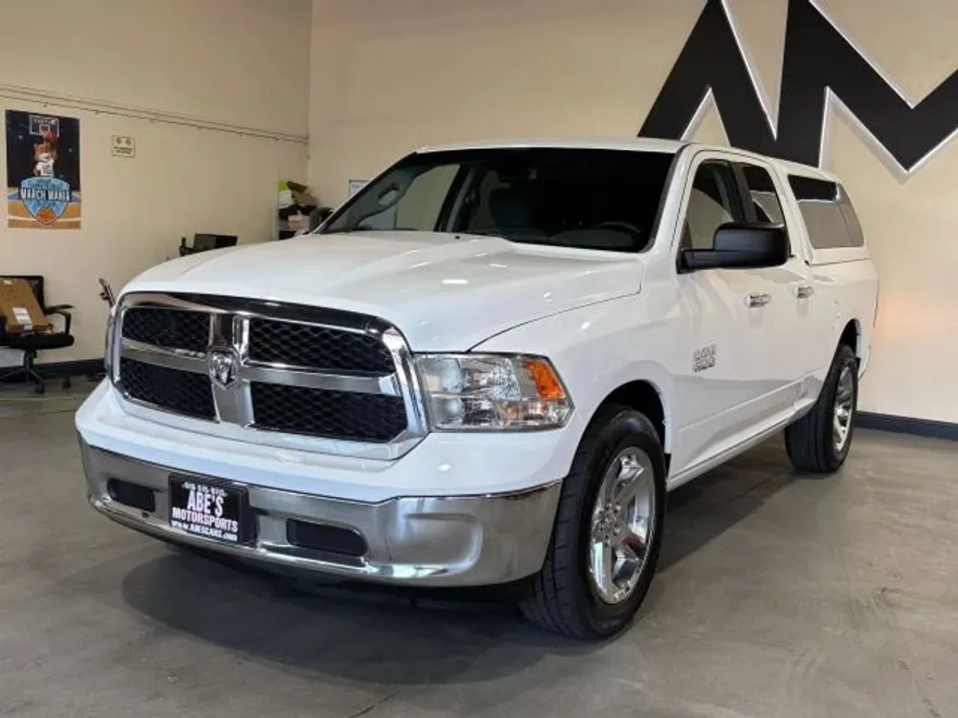 2015 Ram 1500 SLT photo 1
