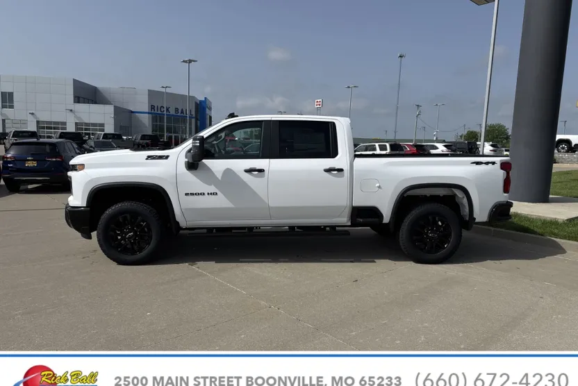 2025 Chevrolet Silverado 2500HD Custom photo 1