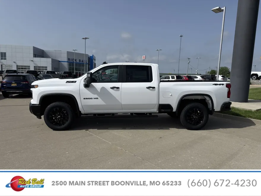 2025 Chevrolet Silverado 2500HD Custom photo 1