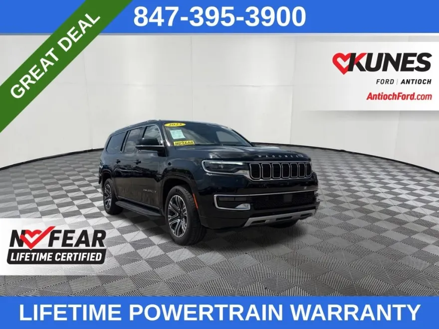 2023 Jeep Wagoneer L Series II photo 1