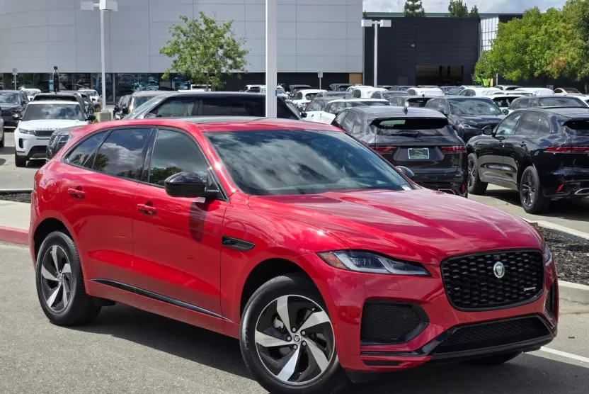 2025 Jaguar F-PACE R-Dynamic S photo 1