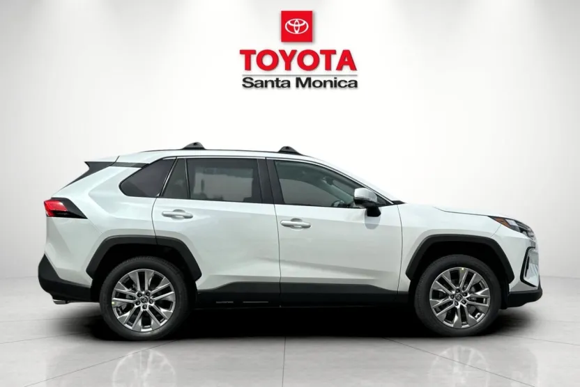 2025 Toyota RAV4 XLE Premium photo 1
