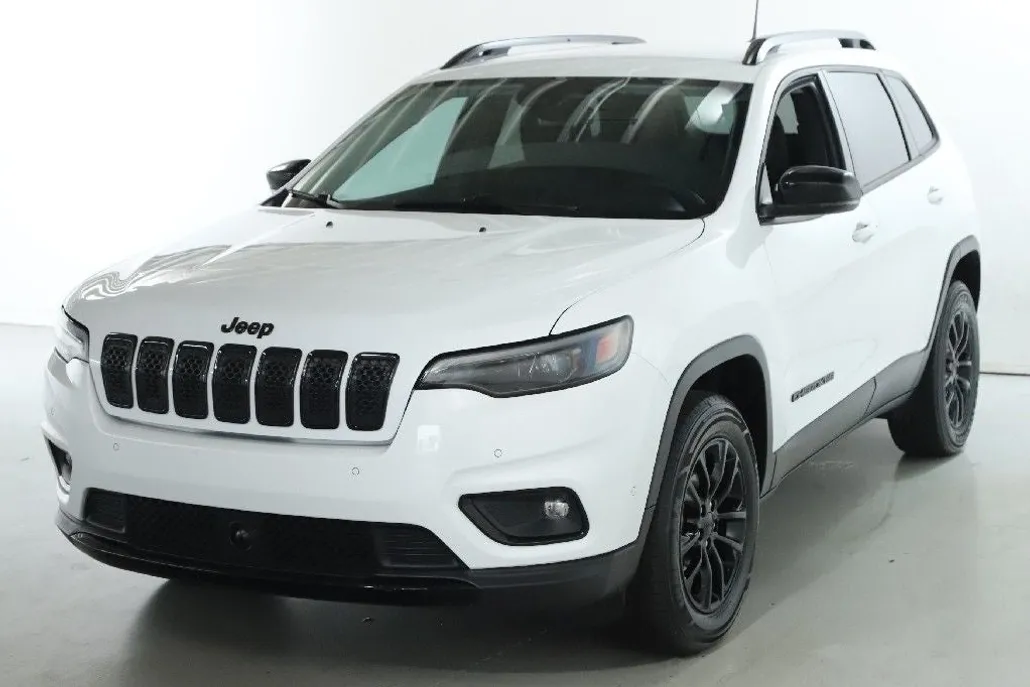 2023 Jeep Cherokee Altitude Lux photo 1