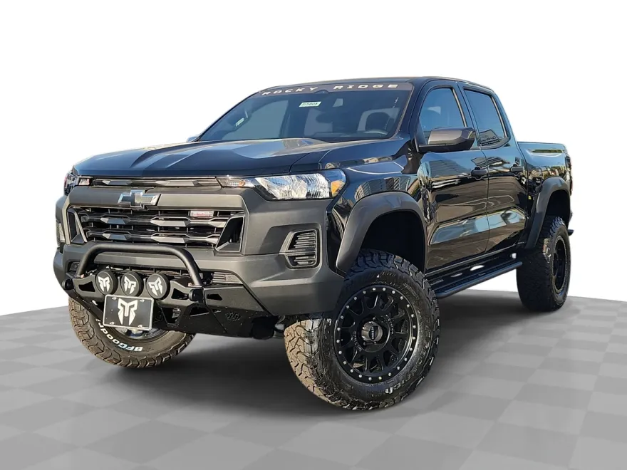 2025 Chevrolet Colorado Trail Boss photo 1