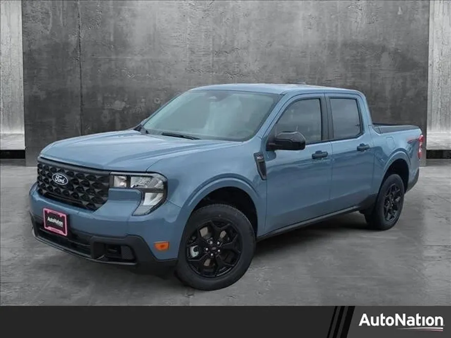 2025 Ford Maverick XLT photo 1