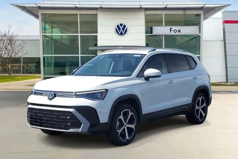 2025 Volkswagen Taos SEL photo 1