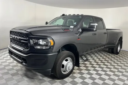 2024 Ram 3500 Tradesman photo 3